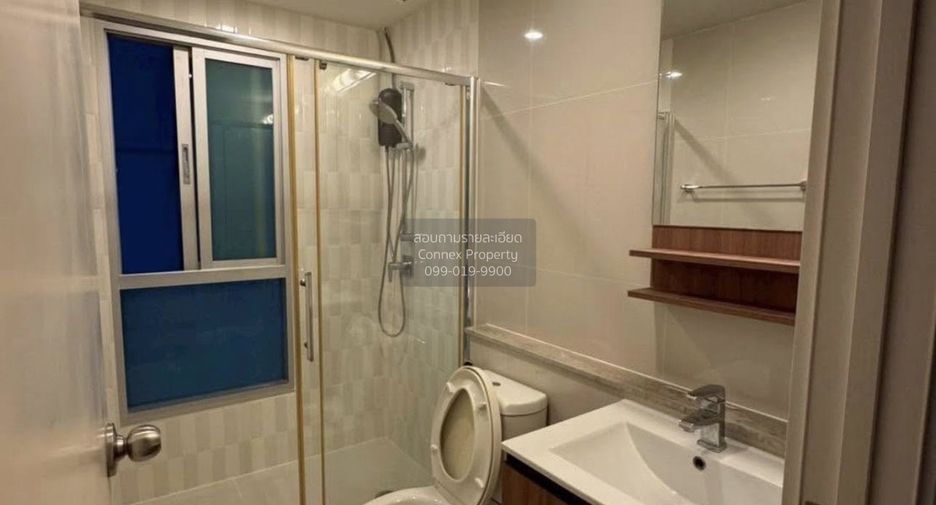 For rent 2 bedrooms condo in Yan Nawa, Bangkok