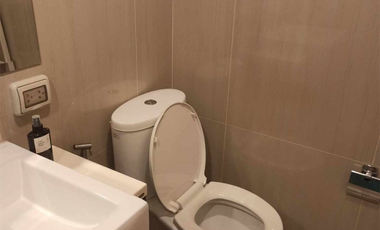 For sale 1 bed condo in Watthana, Bangkok