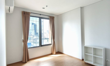 For sale 1 bed condo in Watthana, Bangkok