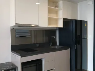 Wohnung zur Miete mit 1 Zimmer in Khlong Toei, Bangkok