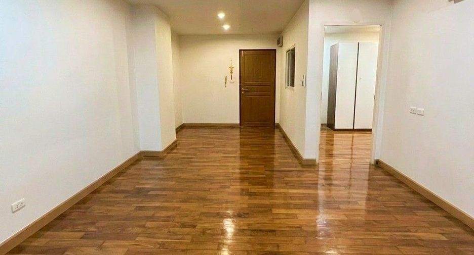 For rent 2 ベッドルーム condo in Watthana, Bangkok