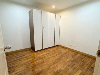Аренда 2 спальни кондо в Щаттхана, Бангкок
