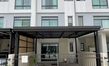 Reihenhaus zur Miete mit 3 Zimmer in Suan Luang, Bangkok