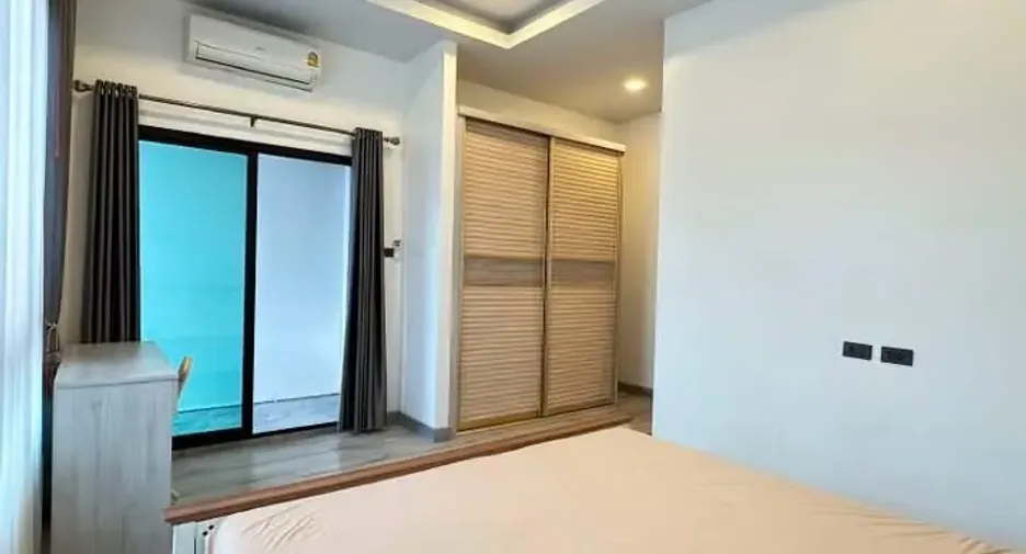 For rent 2 bedrooms townhouse in East Pattaya, Pattaya