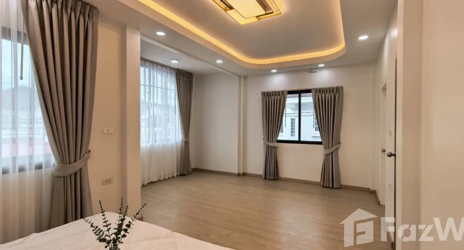 For sale 4 ベッドルーム house in Sai Mai, Bangkok