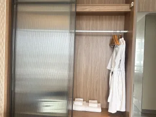 Wohnung zur Miete mit Studio in Khlong Toei, Bangkok