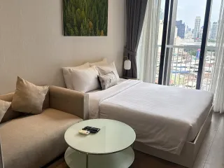Wohnung zur Miete mit Studio in Khlong Toei, Bangkok