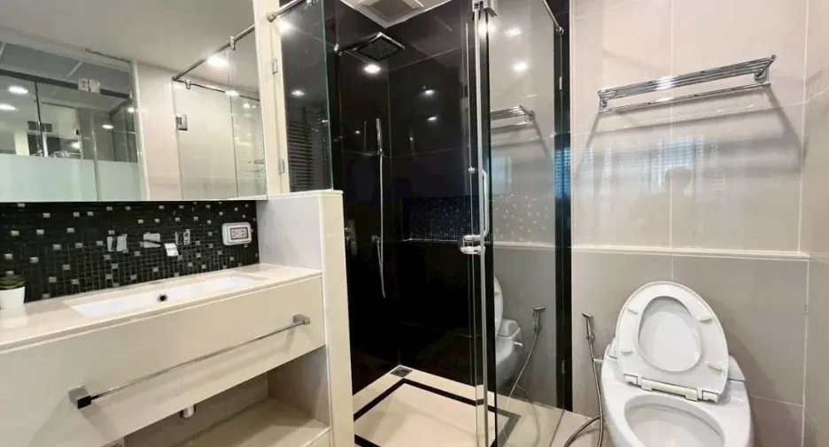 For rent 1 bed condo in Sathon, Bangkok