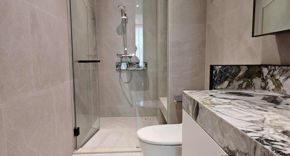 For rent 2 bedrooms condo in Sathon, Bangkok