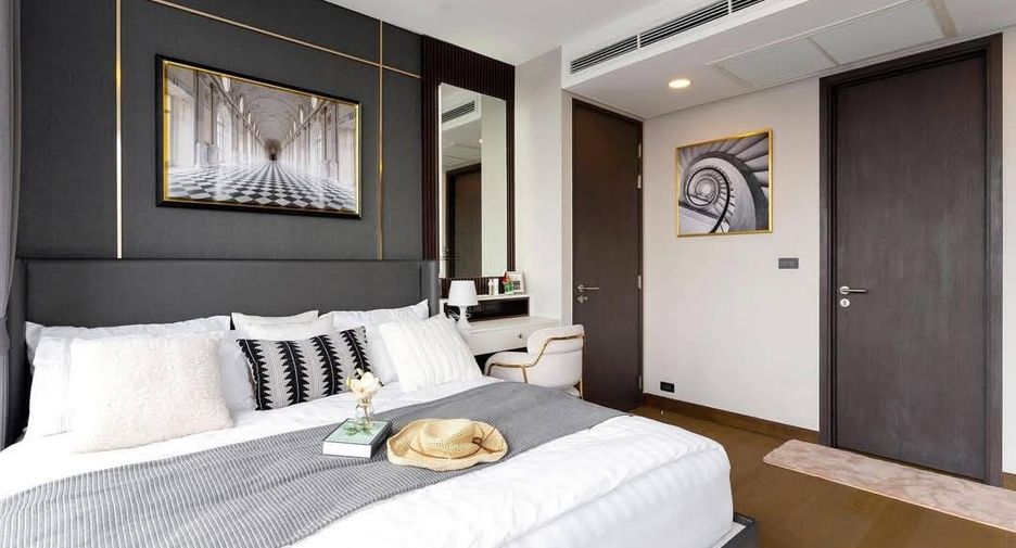 For rent 2 bedrooms condo in Khlong Toei, Bangkok