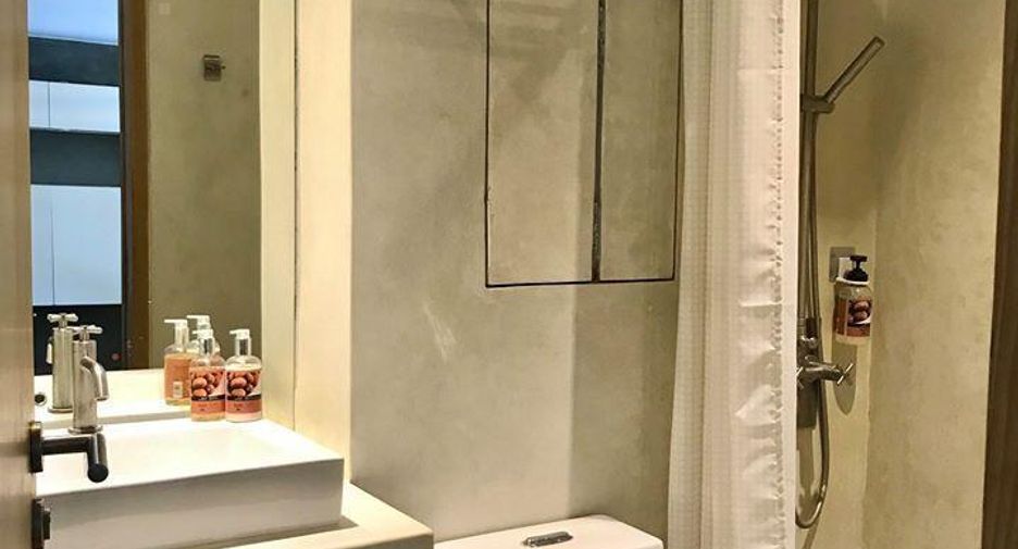 For rent 1 bed condo in Pathum Wan, Bangkok