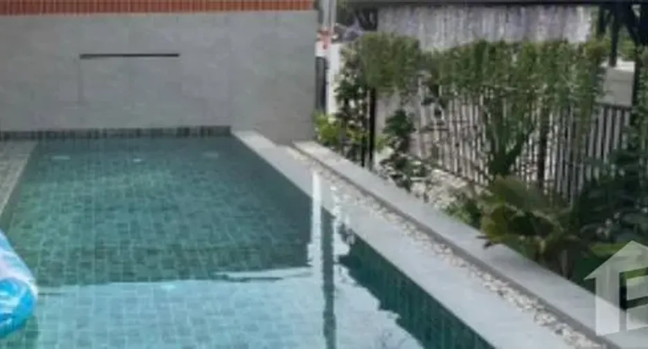 For sale and for rent 5 bedrooms villa in Sai Noi, Nonthaburi