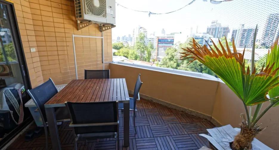 For sale 3 bedrooms condo in Watthana, Bangkok