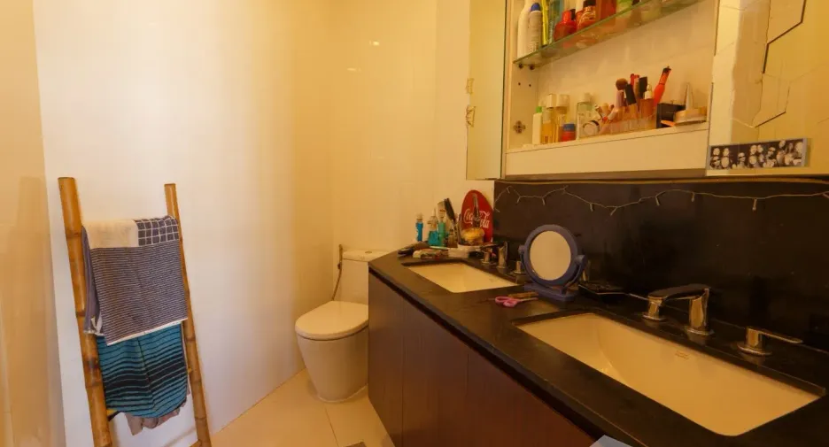 For sale 3 bedrooms condo in Watthana, Bangkok