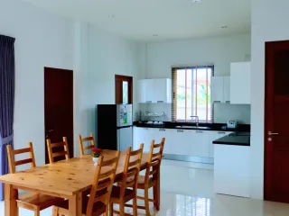À louer 2 chambres villa à Mueang Phuket, Phuket