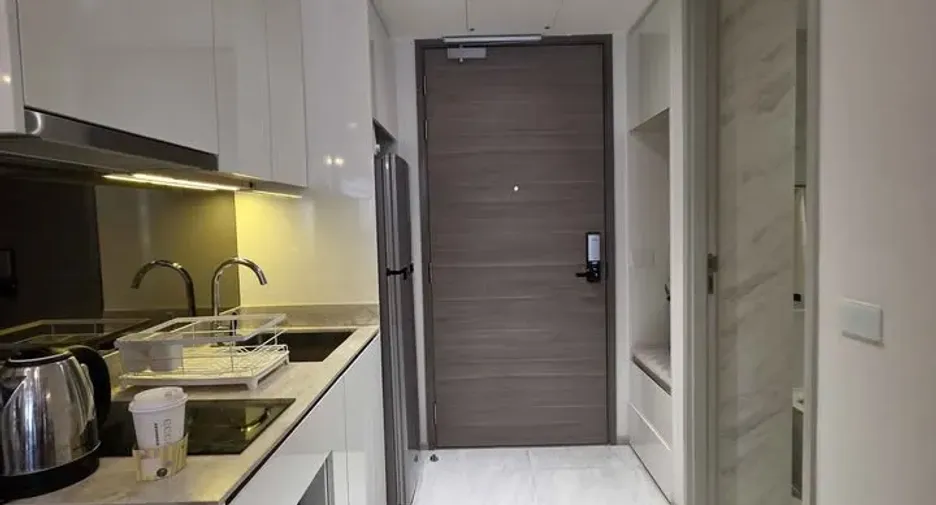 For rent 1 bed condo in Khlong Toei, Bangkok