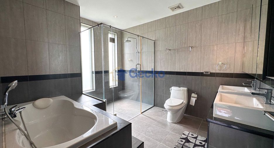 À vendre 4 chambres maison à East Pattaya, Pattaya