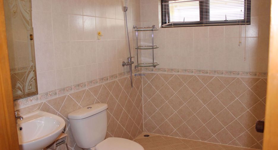 For rent 3 bedrooms house in East Pattaya, Pattaya