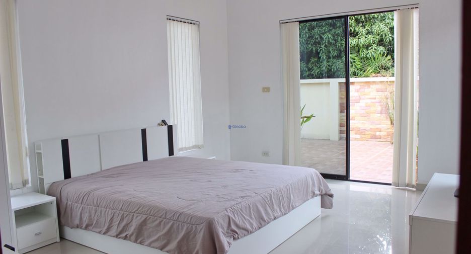 For rent 3 bedrooms house in East Pattaya, Pattaya
