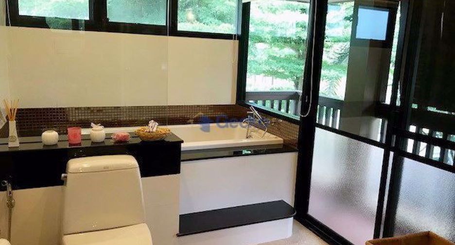 For rent 3 bedrooms house in East Pattaya, Pattaya