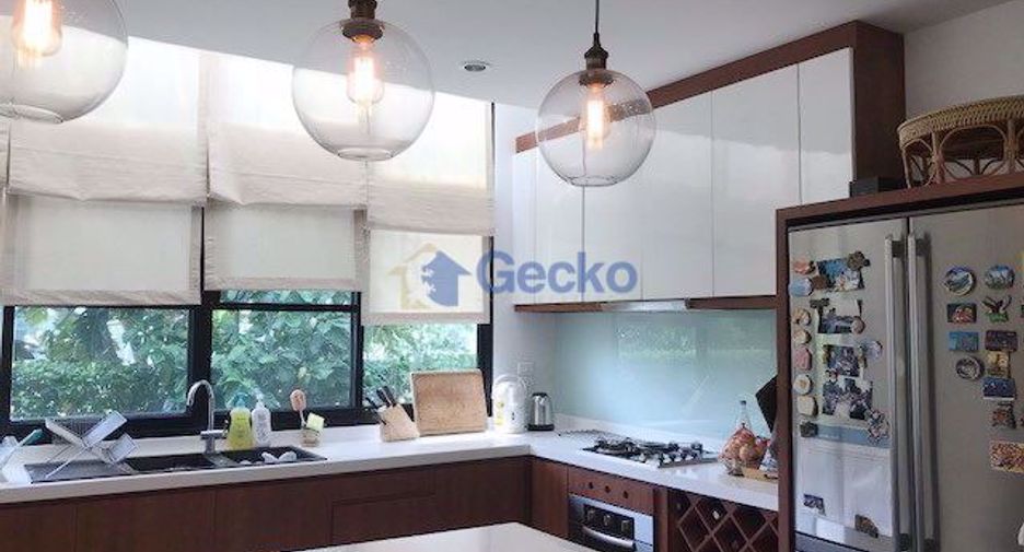 For rent 3 bedrooms house in East Pattaya, Pattaya