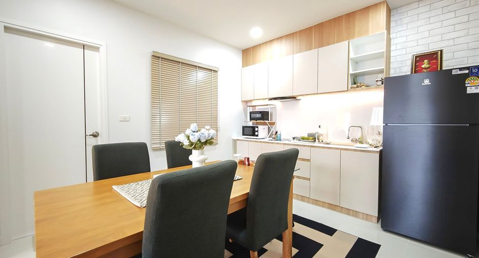 For rent 4 bedrooms house in East Pattaya, Pattaya
