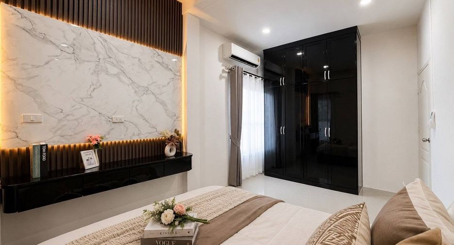 For rent 5 bedrooms house in East Pattaya, Pattaya