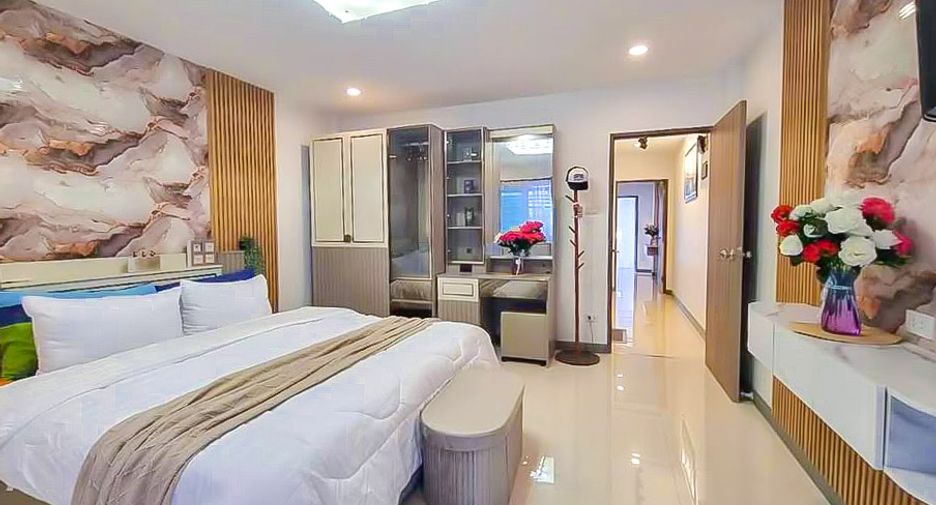 Casa adosada en venta de 4 habitaciones en South Pattaya, Pattaya