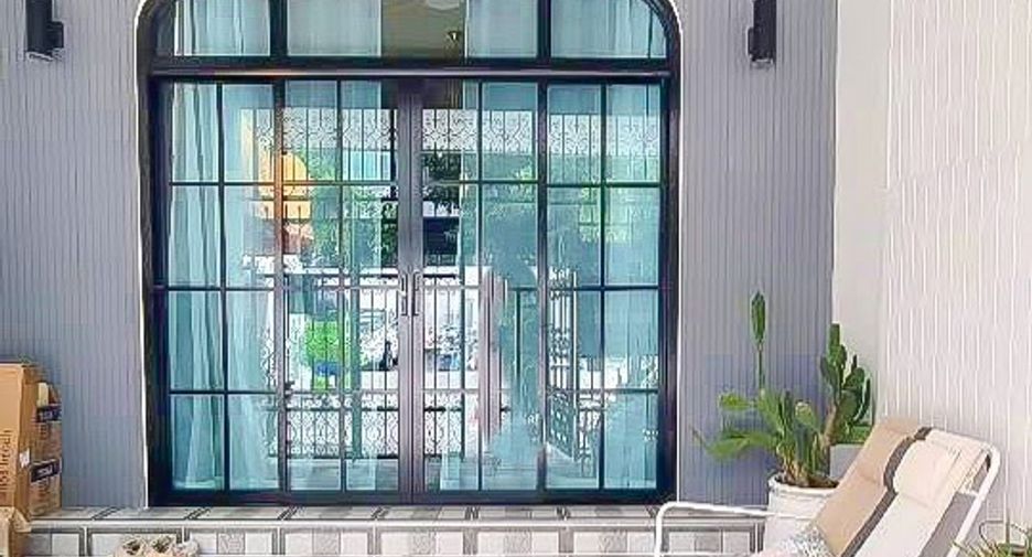 Casa adosada en venta de 4 habitaciones en South Pattaya, Pattaya