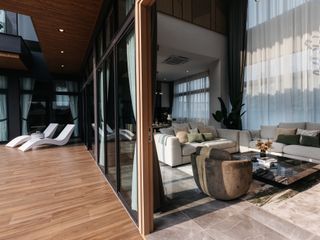Casa en alquiler de 5 habitaciones en Bang Lamung, Chonburi