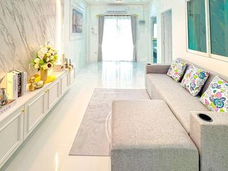 For sale 2 bedrooms townhouse in Bang Lamung, Chonburi