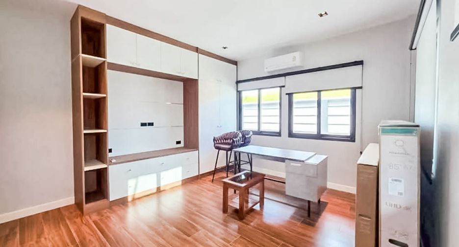 For sale 3 bedrooms house in Huay Yai, Pattaya
