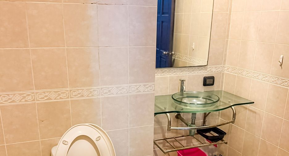Продажа 2 спальни кондо в Йомтиен, Паттайя