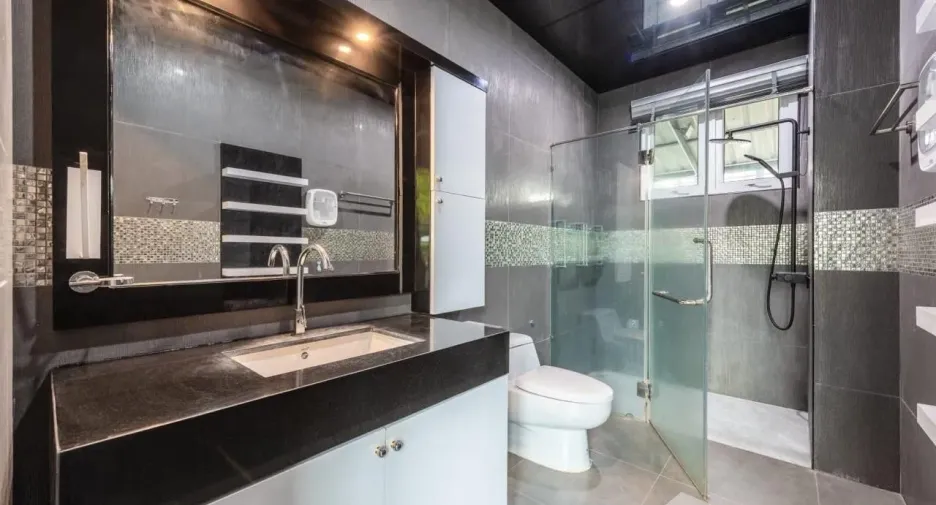 For sale 5 bedrooms house in Sattahip, Chonburi