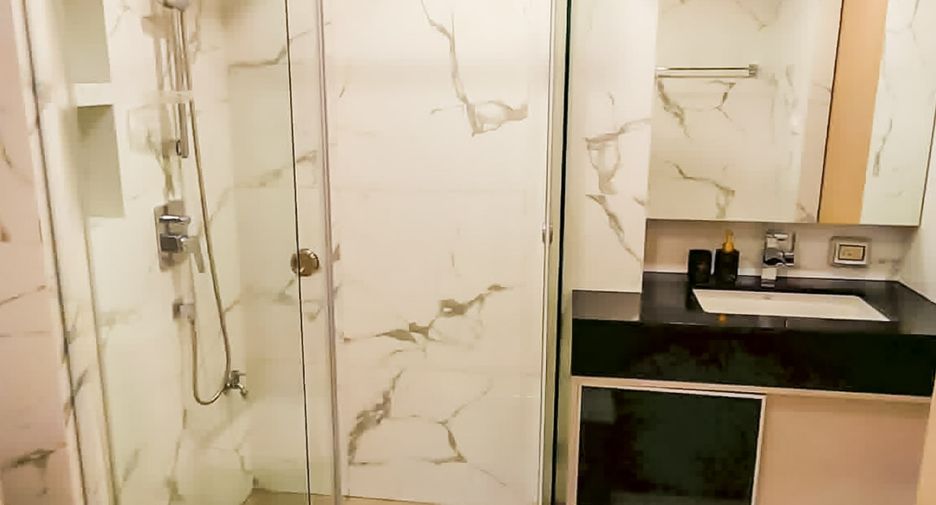 For rent 1 bed condo in Pratumnak, Pattaya