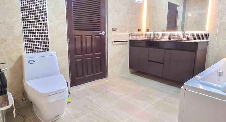 Haus zur Miete mit 3 Zimmer in East Pattaya, Pattaya