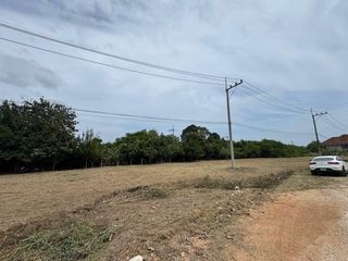 出售 土地 在 Bang Lamung, Chon Buri