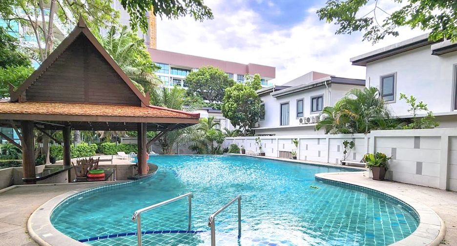 For rent 2 bedrooms condo in Jomtien, Pattaya