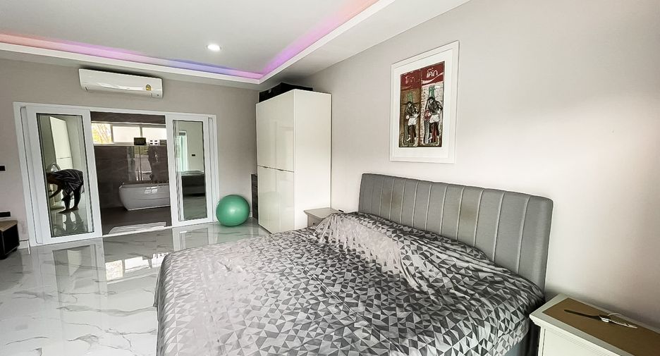 For sale 3 bedrooms house in East Pattaya, Pattaya