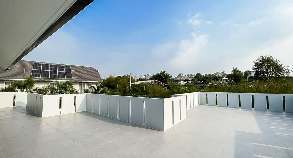 For sale 3 bedrooms house in East Pattaya, Pattaya