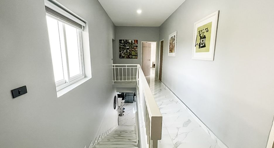 For sale 3 bedrooms house in East Pattaya, Pattaya