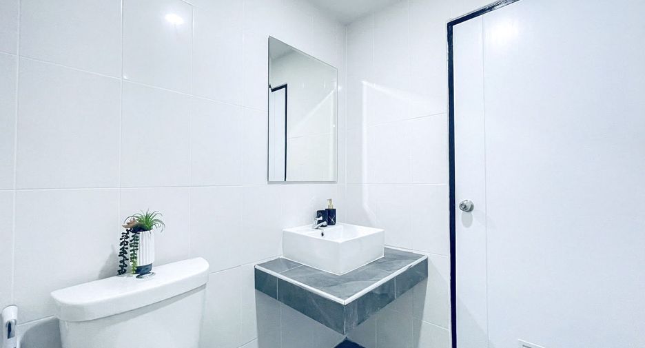 Casa adosada en venta de 3 habitaciones en East Pattaya, Pattaya