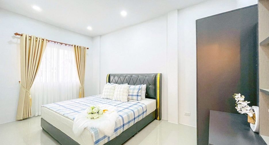 Casa adosada en venta de 3 habitaciones en East Pattaya, Pattaya