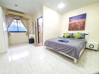 Reihenhaus zur Miete mit 4 Zimmer in Bang Lamung, Chonburi
