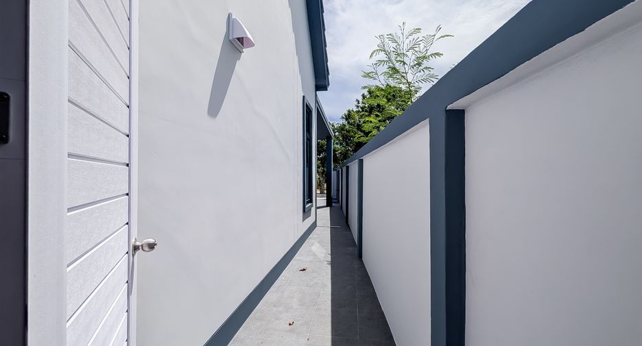 For sale 3 bedrooms house in Huay Yai, Pattaya