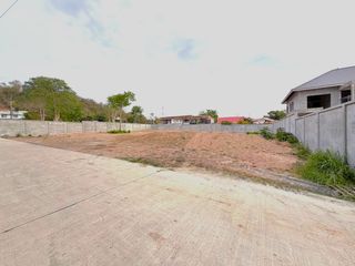 出售 土地 在 Bang Lamung, Chon Buri