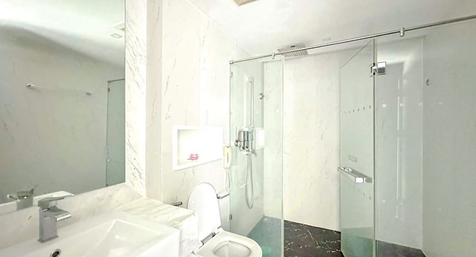 For sale 2 bedrooms condo in Pratumnak, Pattaya