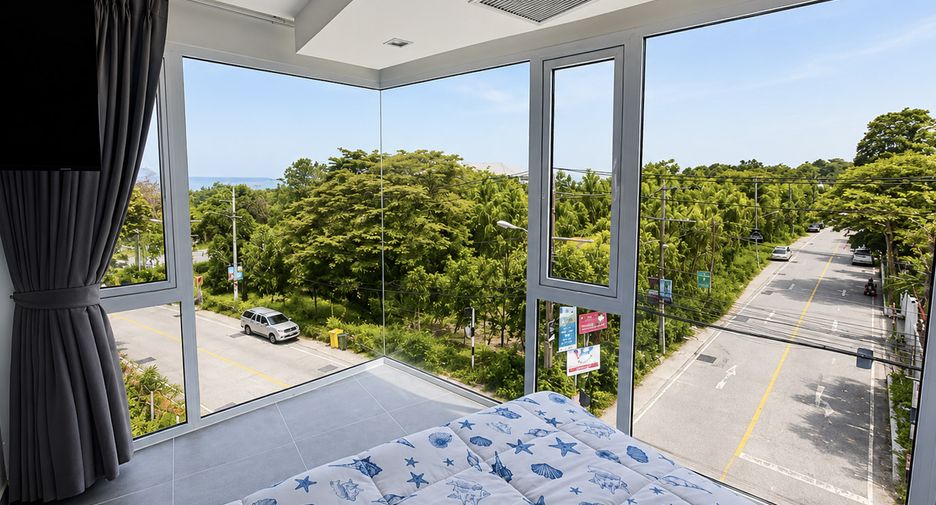 For rent 2 bedrooms condo in Pratumnak, Pattaya