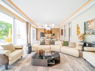 Casa en venta de 6 habitaciones en Bang Lamung, Chonburi