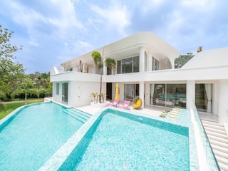Casa en venta de 6 habitaciones en Bang Lamung, Chonburi